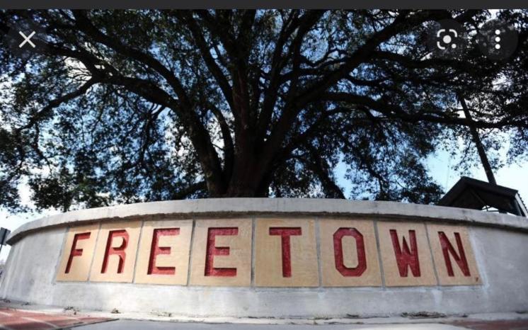 مبيت وإفطار لافايت Maison Freetown المظهر الخارجي الصورة