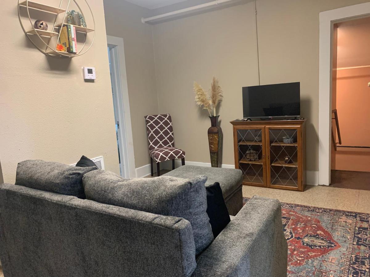 مبيت وإفطار لافايت Maison Freetown المظهر الخارجي الصورة